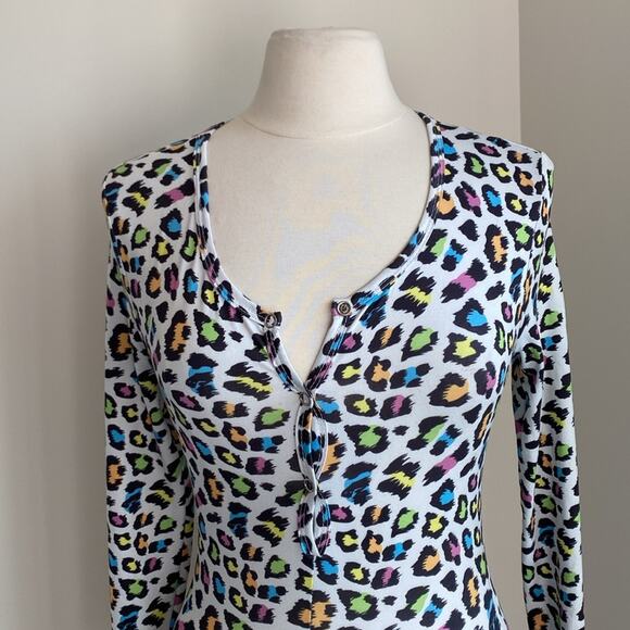 Leopard Print Sleep Romper Womens Sz Small White Multi Color Cozy Sleepwear - Picture 3 of 5